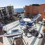 게스트하우스 Acitrezza B&B 아찌트라자