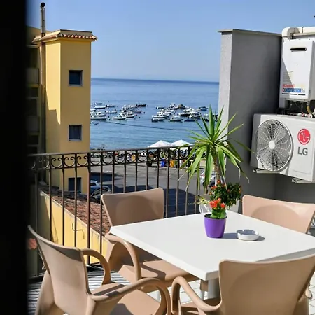 Pensjonat Acitrezza B&B 3*