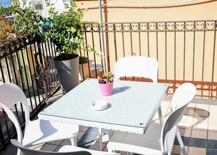 Acitrezza B&B Gæstehus Aci Trezza