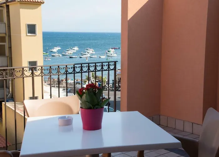 Acitrezza B&B Gæstehus Aci Trezza